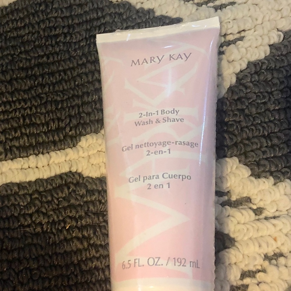 Mary Kay 2-in-1 body wash and shave gel